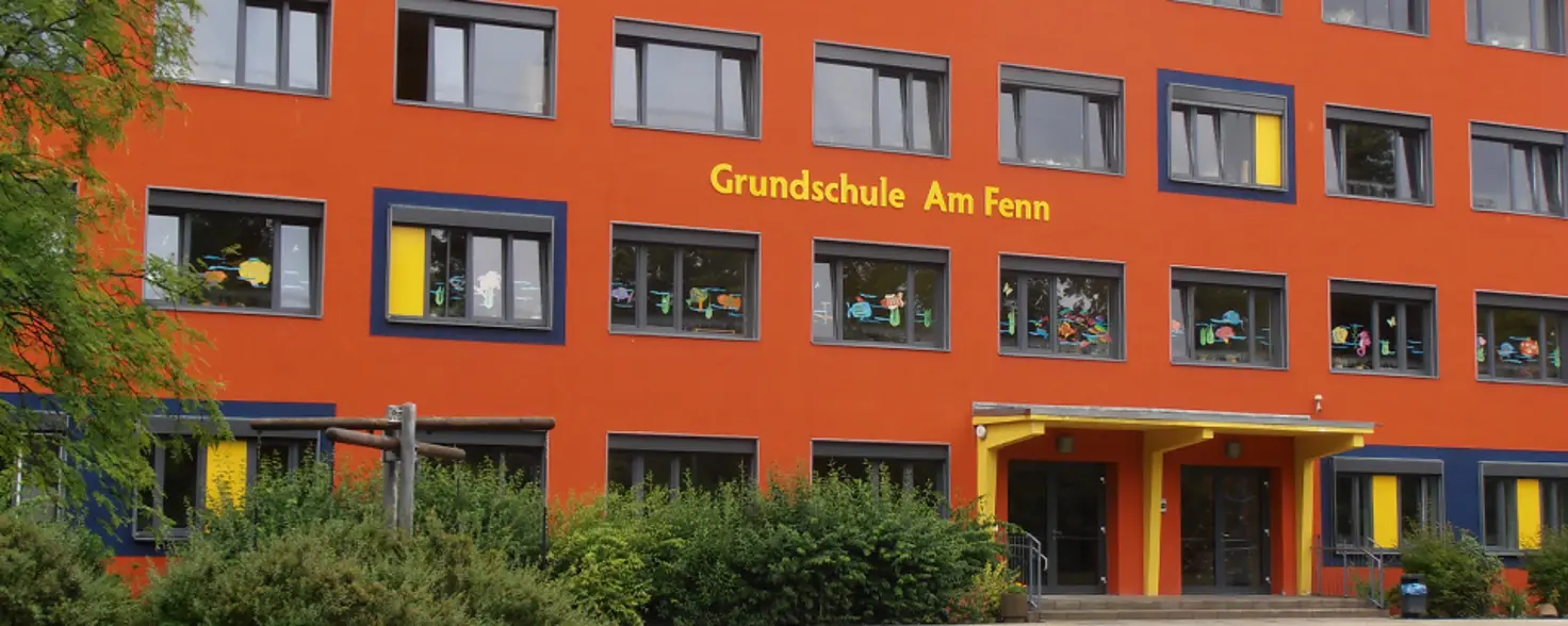 Grundschule am Fenn Kloster Lehnin, ein rotes Gebäude